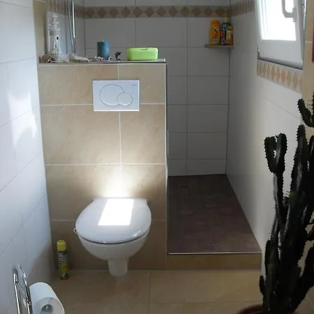 Ferienhaus Gastezimmer Zur Fuchsrohre Am Nurburgring Adenau