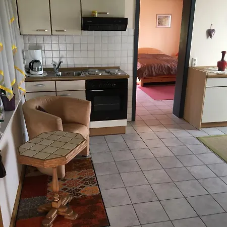 Gastezimmer Zur Fuchsrohre Am Nurburgring Adenau
