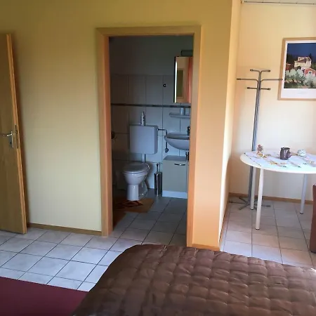 Gastezimmer Zur Fuchsrohre Am Nurburgring
