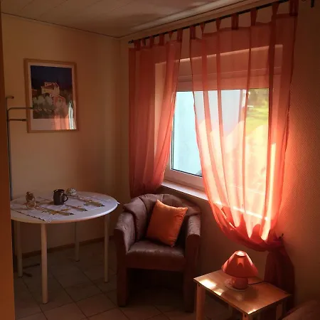 Ferienhaus Gastezimmer Zur Fuchsrohre Am Nurburgring Adenau