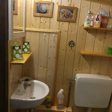 Gastezimmer Zur Fuchsrohre Am Nurburgring * Adenau